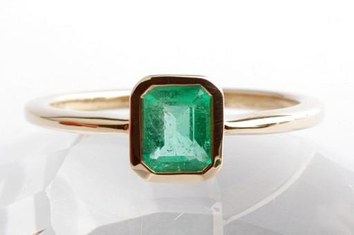 Smaragd ring 66ct - smaragd, 18k